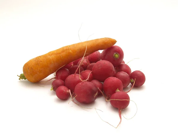 Редис и морковь — стоковое фото