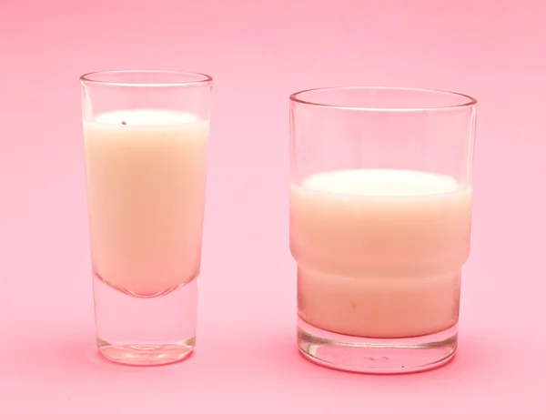 Cups milk — Stock Photo, Image