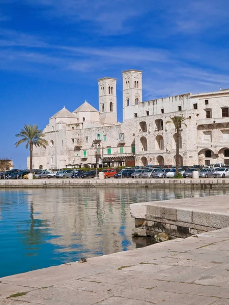 Landskap av molfetta seaport. Apulien. — Stockfoto