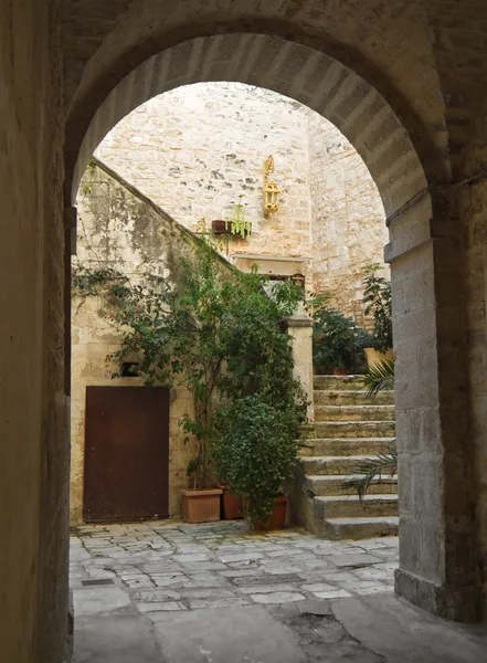 Gamla arch. Giovinazzo. Apulien. — Stockfoto