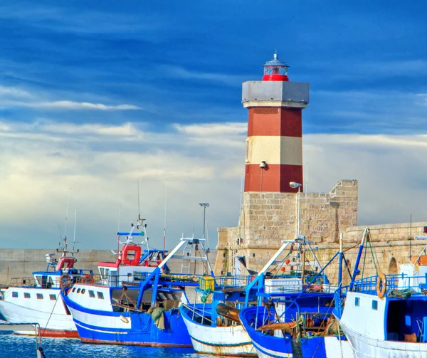 Porto turístico de Monopoli. Apúlia . — Fotografia de Stock