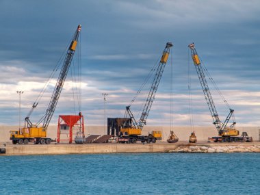 monopoli sahil, deniz gru. Apulia.