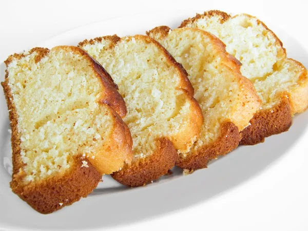 Szilva torta szelet fehér edényt. — Stock Fotó