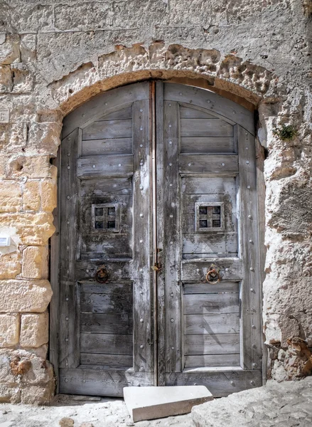 Wooden Ancient Frontdoor. — Stock Photo, Image