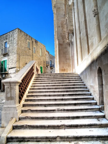 Lépcsőház giovinazzo katedrális. Puglia. — Stock Fotó
