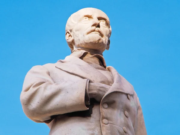 Estatua de Giuseppe Mazzini . —  Fotos de Stock
