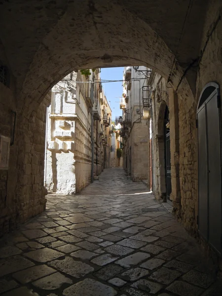 Alley of Giovinazzo. Apulia. — Stock Photo, Image