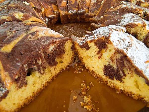 Ring-shaped chocolate cake. — Stock Photo, Image
