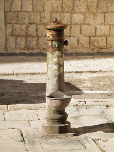 Старый фонтан . — стоковое фото