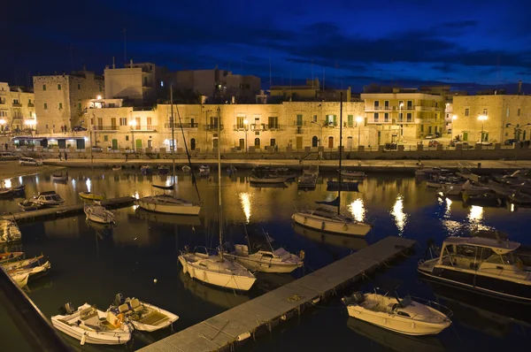 Giovinazzo přístav v noci. Apulie. — Stock fotografie
