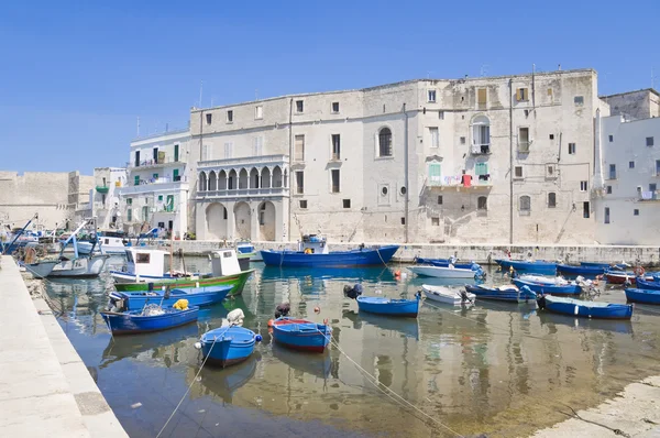 Monopoli oude haven. Apulië. — Stockfoto