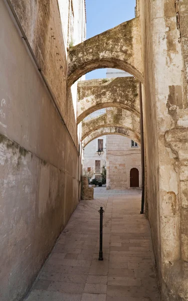 Alleyway in Monopoli Oldtown. Apulia. — Stock Photo, Image