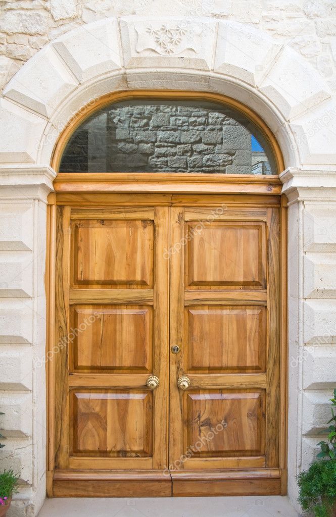 Wooden frontdoor.
