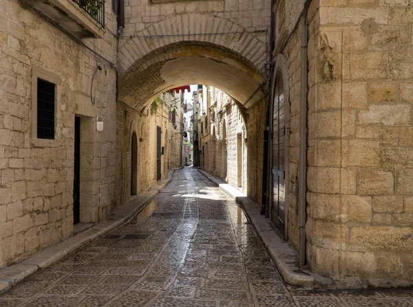 Alley in Giovinazzo Oldtown. Apulia. — Stock Photo, Image