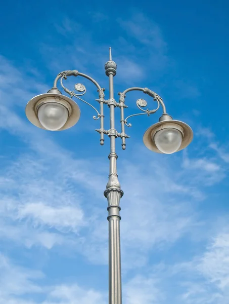 Уличная лампа в Мольфетте. Апулия . — стоковое фото