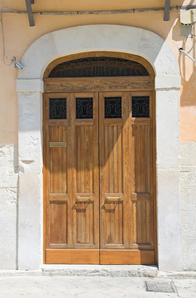 Puerta de entrada de madera . —  Fotos de Stock