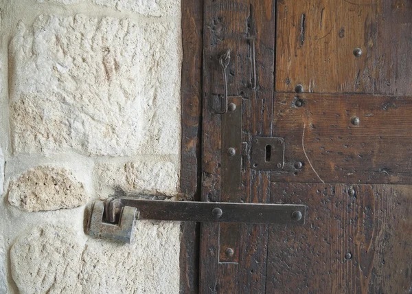 Primo piano della serratura della porta in legno . — Foto Stock