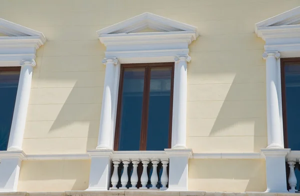 Neoklassiska windows. — Stockfoto