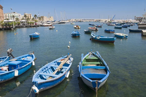 Boten in haven. Bari. Apulië. — Stockfoto