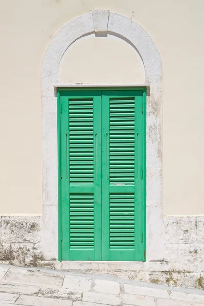Zelené okenice. — Stock fotografie