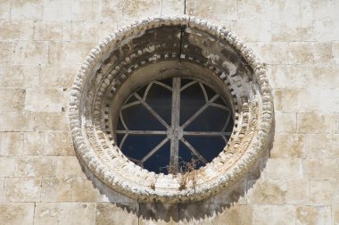 Gül pencere. Giovinazzo Kilisesi. Apulia.