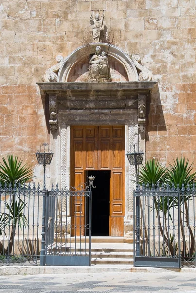 Geopende houten portal kerk. — Stockfoto
