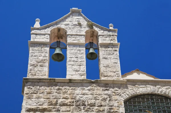 Колокольня церкви. Джовинаццо. Апулия . — стоковое фото