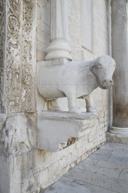 ayrıntılı Portal Bazilikası St nicholas. bari. Apulia.