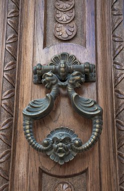 Doorknocker.