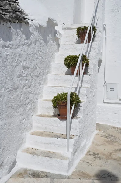 Feche uma escada de Trullo. Alberobello. Apúlia . — Fotografia de Stock