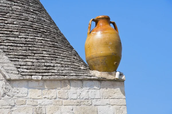 Close up of a terracotta water jug. Alberobello. Apulia. — Stock Photo, Image