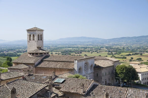 Szent pietro templom. Assisi. Umbria régió. — Stock Fotó