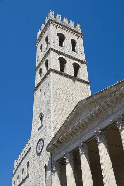 A torony a. Assisi. Umbria régió. — Stock Fotó