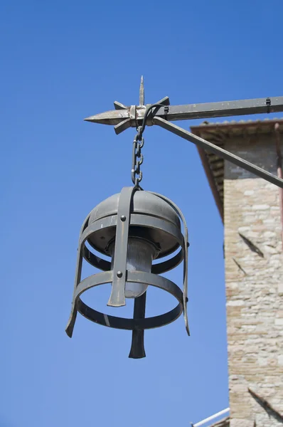 Close up van een lantaarn. Assisi. Umbrië. — Stockfoto