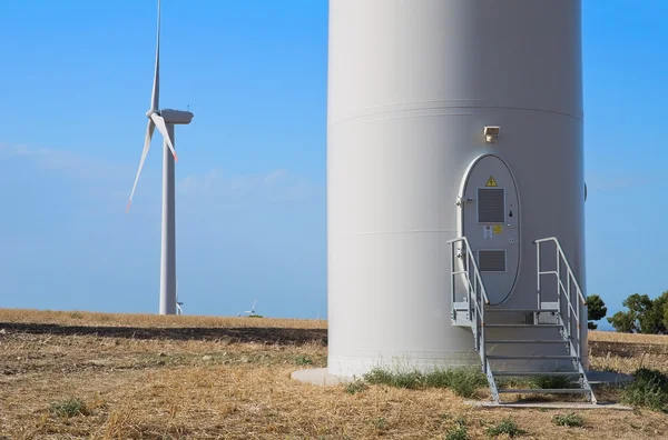 Лезвия ветряных турбин в сельской местности . — стоковое фото