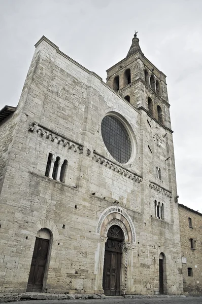 St. michele arcangelo kerk. Bevagna. Umbrië. — Stockfoto