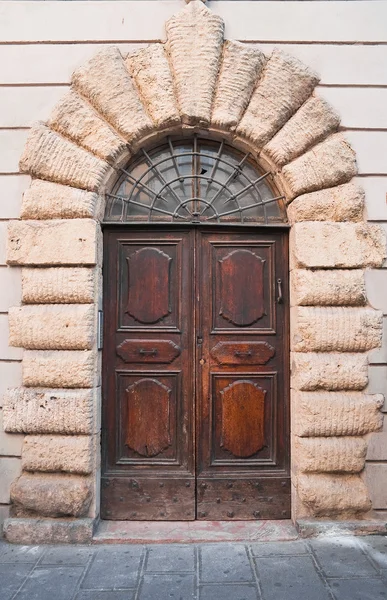Дерев'яна двері . — стокове фото