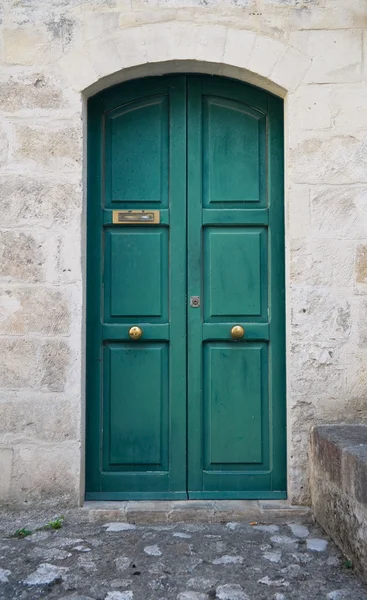 木製の緑のドア. — ストック写真
