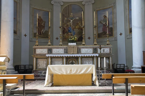 Interieur van de kerk. Castiglione del lago. Umbrië. — Stockfoto