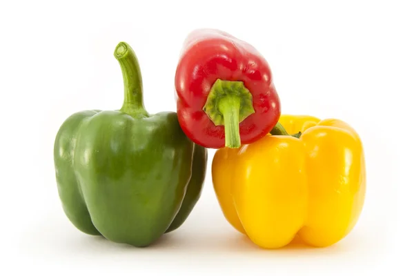 Rode, groene en gele paprika 's — Stockfoto