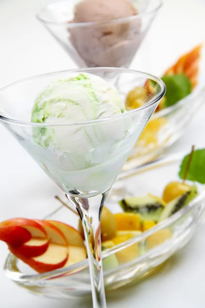 Морозиво у високому склі Стокове Фото