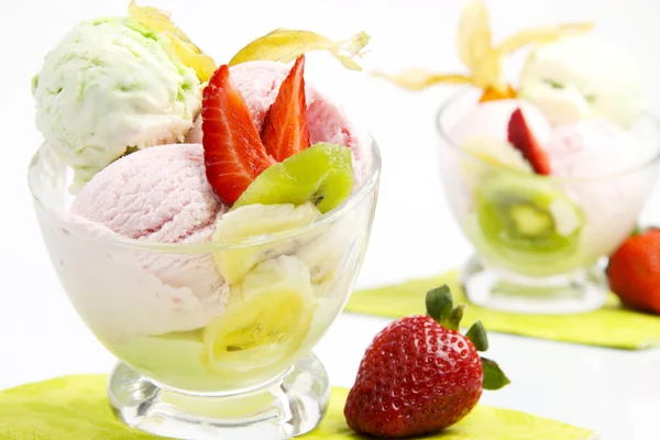 Морозиво з фруктами Стокова Картинка