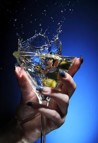 Splashing martini — Stock Photo, Image