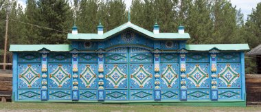 Eski Rus süslü kapısı