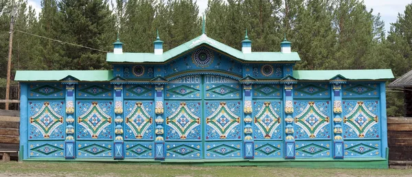 stock image Old russian decorated gate