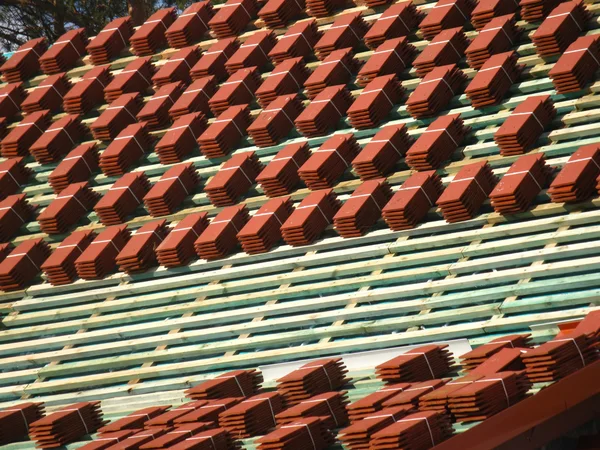 Rode dakpannen — Stockfoto