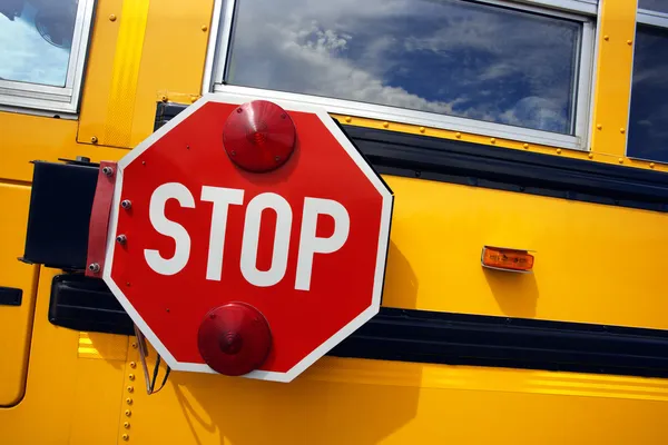 Školní autobusová zastávka — Stock fotografie