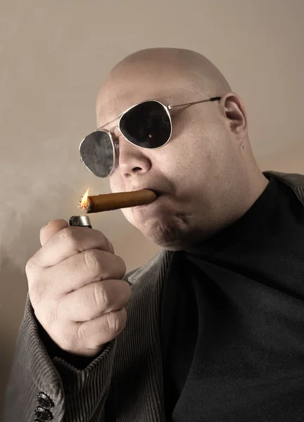 Smoking mobster — Stock Photo, Image