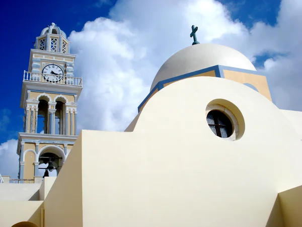サントリーニ島の教会 ロイヤリティフリーのストック画像