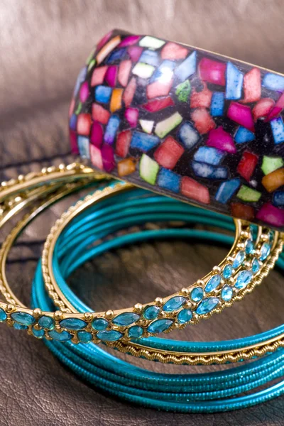 Bijoux et bracelet en composition — Photo